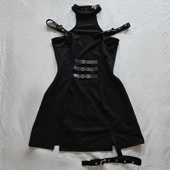 Lychee the Label Rosehip Buckle Dress - Picture 2 of 4